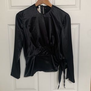 Lloyd Williams Petites Black silky Peplum long sleeve blouse pleated rib…